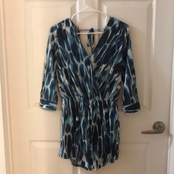 Romper - Picture 1 of 4